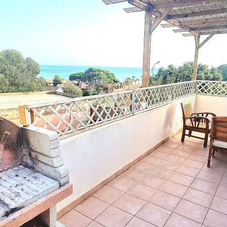 Lentu Seaview Balcony Home - 5 Min Walk To The Beach *