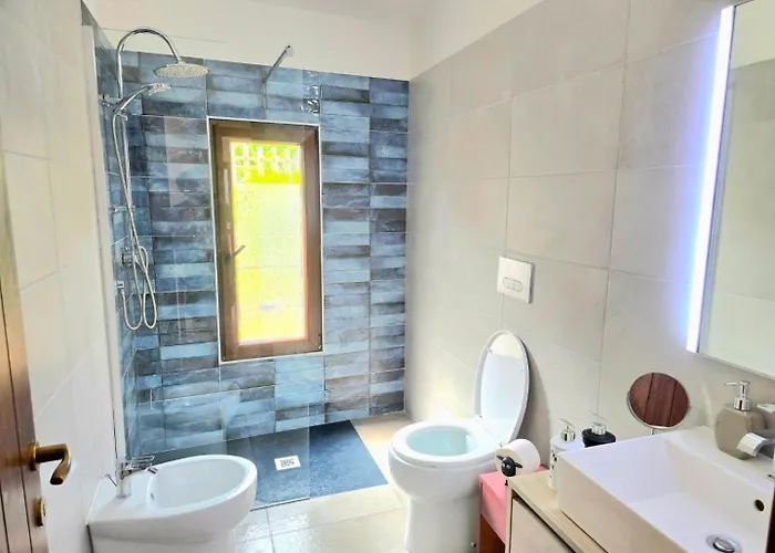 Stylish With Views 4 Min Walk To The Beach!! Solanas (Cagliari)